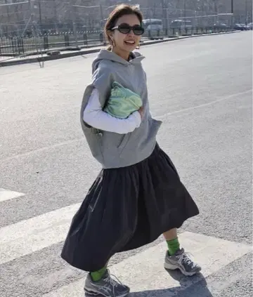 Gypsohila Crunch Skirt 흑먹색 지프소피아 새상품급
