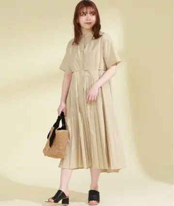 레이빔즈 베이지 셔츠 원피스 반팔 플리츠