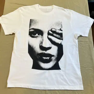 Kate Moss 케이트 모스 화이트 티셔츠