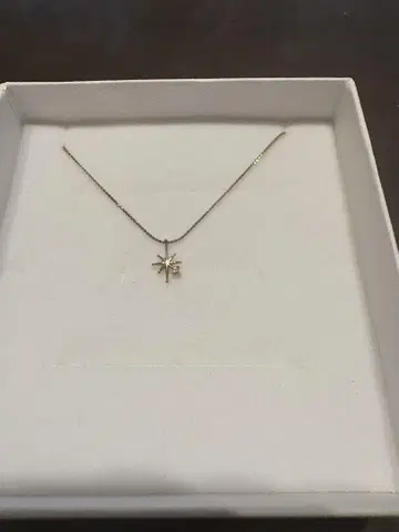 별 모양 펜던트 목걸이 골드