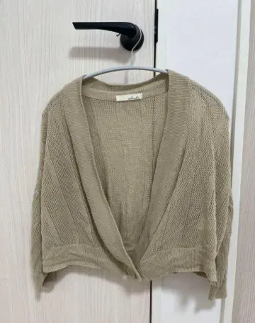 반팔 와이드 턱 셔츠