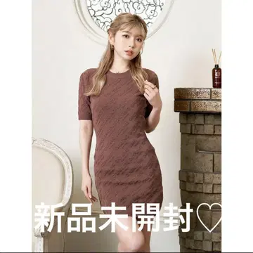 미개봉 새상품 Darich 다리치 오블리크 로고 니트 미니 원피스