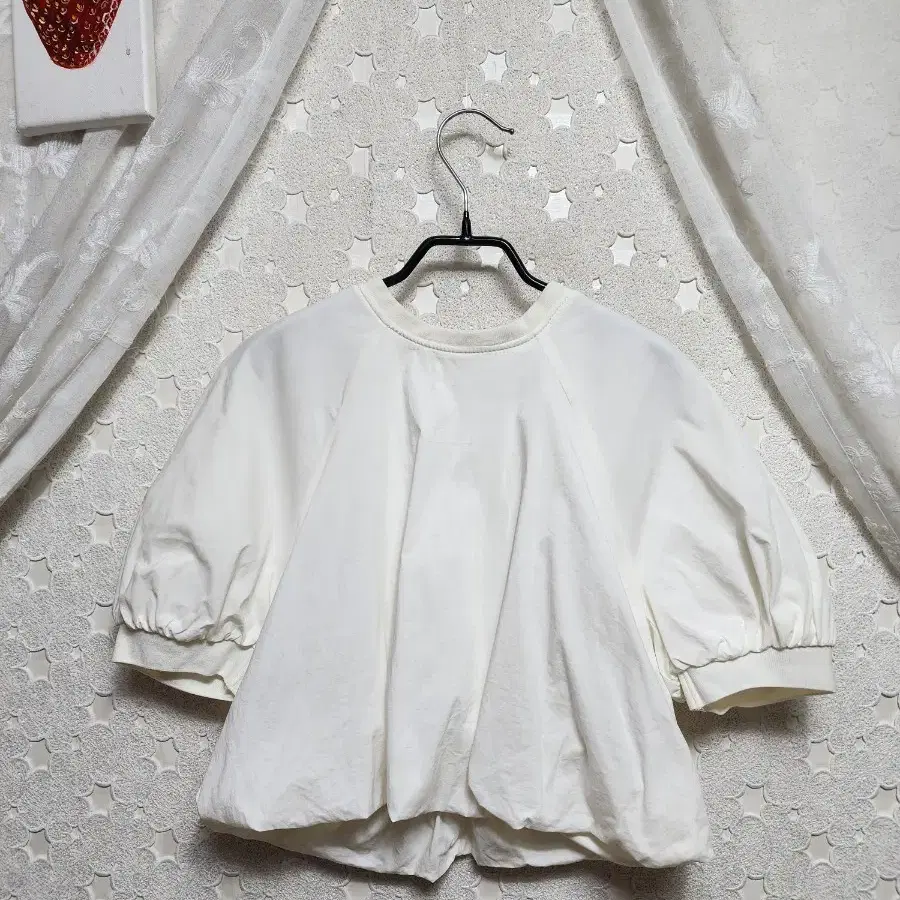 【aeae】エーイーエーイー Tシャツ DOT SMALL LETTER T-SHIRTS aeae dot small letter tee on Bunjang Global Site.