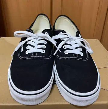 VANS Authentic 블랙 화이트 29.5cm