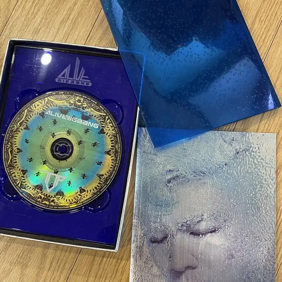 BIGBANG 直筆サイン入りCD 『ALIVE』 激レア！ビックバン直筆サイン入りCD - メルカリ