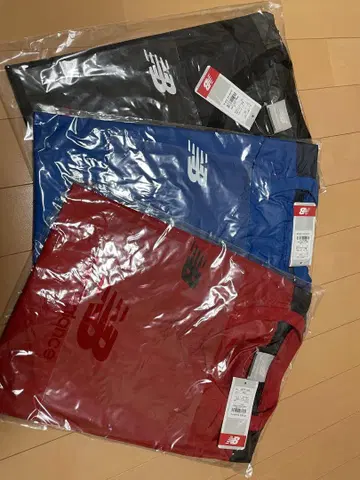 New Balance 레드 티셔츠 L 사이즈
