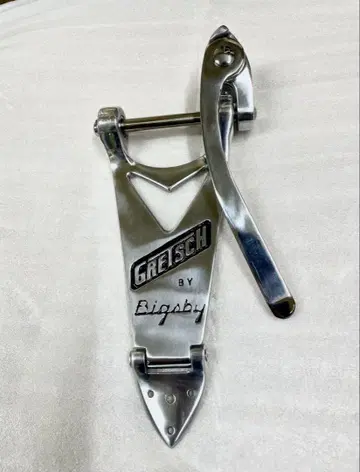 Bigsby B6 V 컷 쉐이프 Gretsch