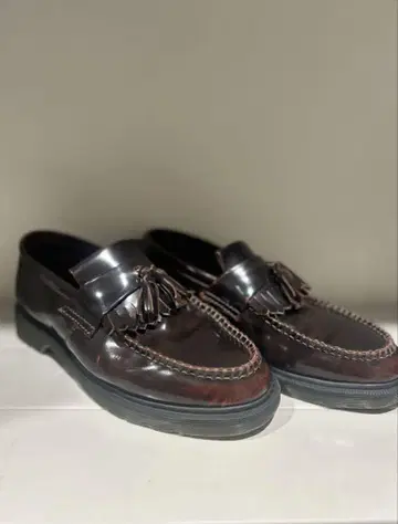 Dr.Martens 태슬 로퍼