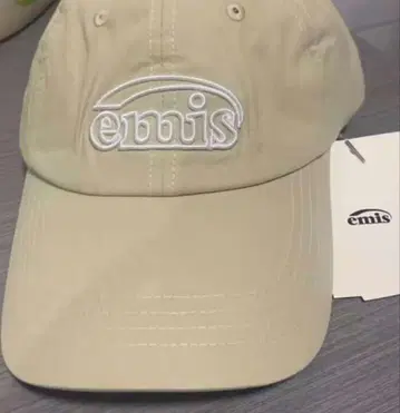 EMIS 로고 캡 모자 베이지