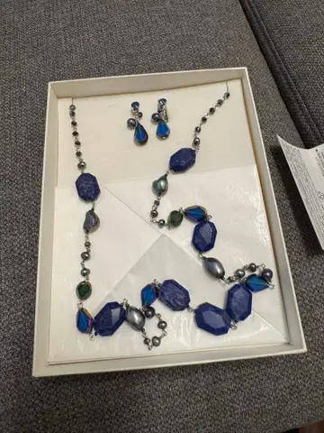 [ 최종 가격 ] 반돔 아오야마 목걸이와 귀찌 세트