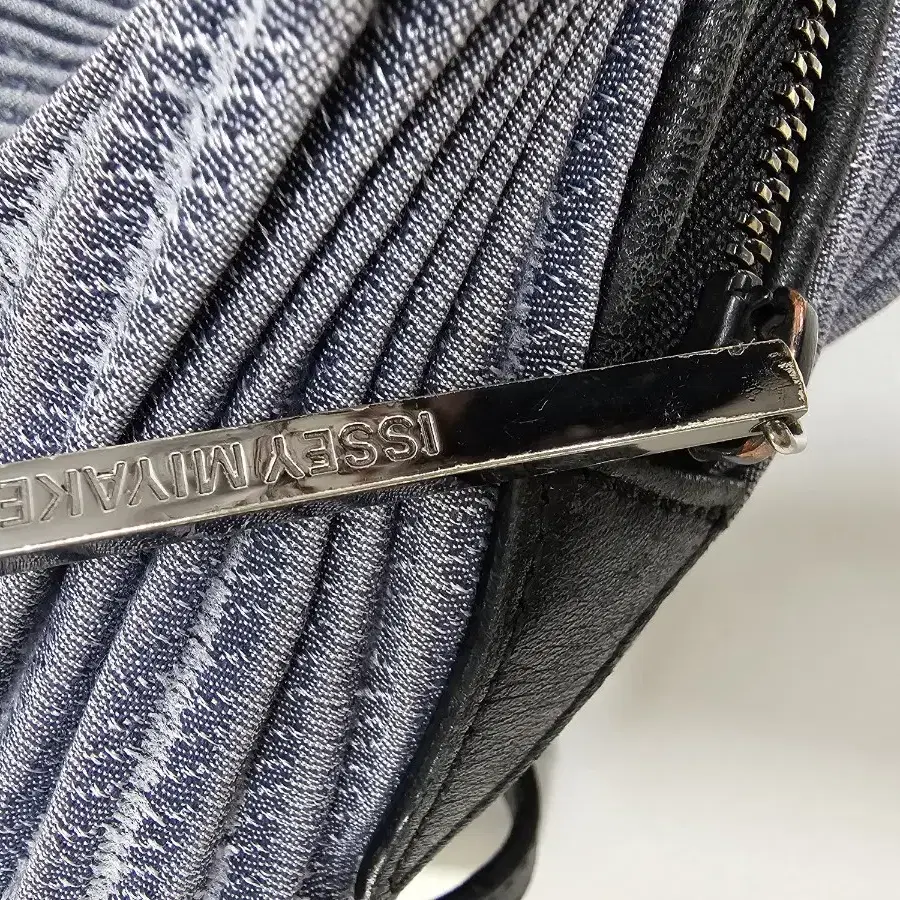 The Barnnet Mini Bag Tweed Chain Belt Mini Bag_Black on