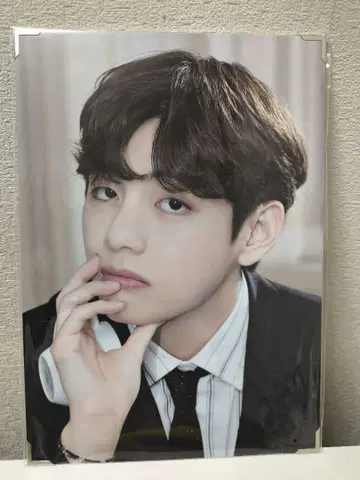 V 프리미엄 사진 PERMISSION TO DANCE