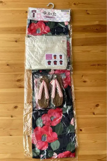 동백꽃 무늬 유카타, 오비, 일본 나막신 세트
