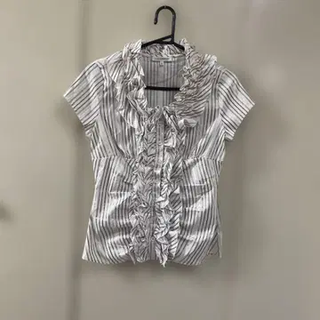 프릴이 달린 스트라이프 셔츠 사이즈 0 나라 까미체 y2k 헤이세이 갸루