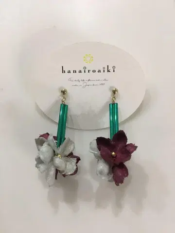 hanairoaki 꽃 모티브 귀걸이