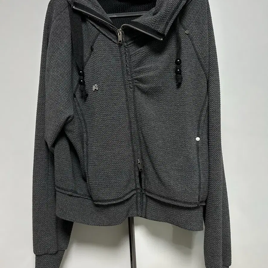 ☆hug your skin☆ Dot big pocket hooded zip-up gray Hug Your Skin Dot Big Pocket Hooded Zip-Up Gray on Bunjang