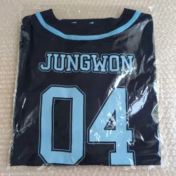 ENHYPEN 정원 유니폼