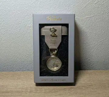 스누피 75주년 엠블럼 워치 그레이 브라운 밴딩