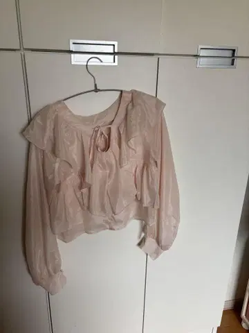 Ambre Neige 프릴 블라우스 핑크 베이지 F