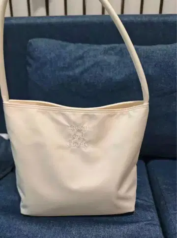무쿠와 에보니 근접 플랫 백