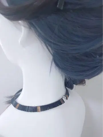 스트라이프 패턴 블랙 골드 목걸이