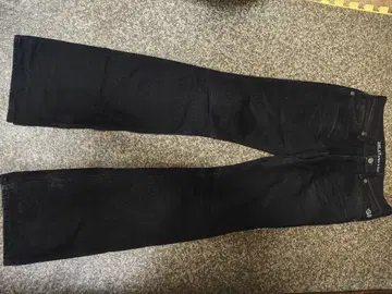W& Sons 블랙 부츠 컷 데님 천연 가죽