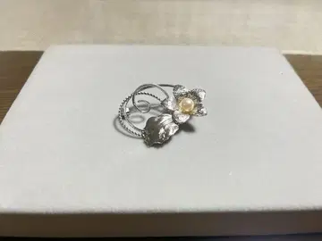 실버 꽃 모티브 브로치 펄 장식