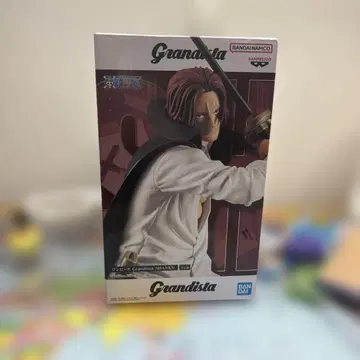Grandista 샹크스 피규어