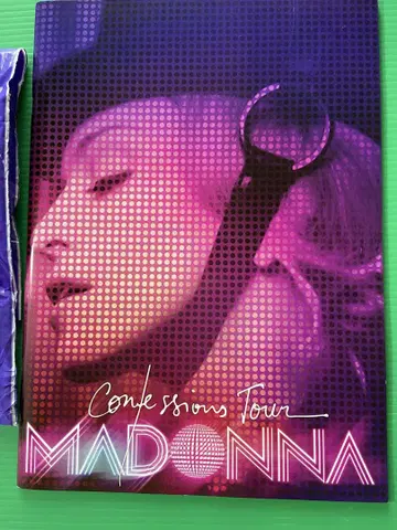 MADONNA Confessions Tour 팜플렛