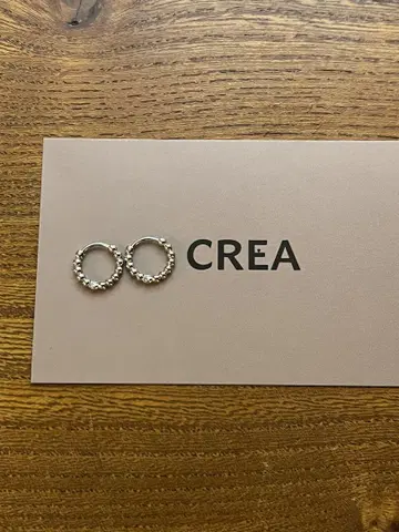 알갱이 귀걸이