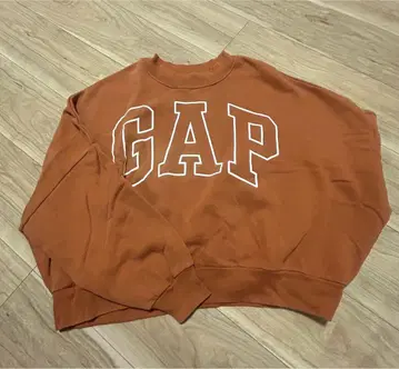 GAP 크롭 맨투맨