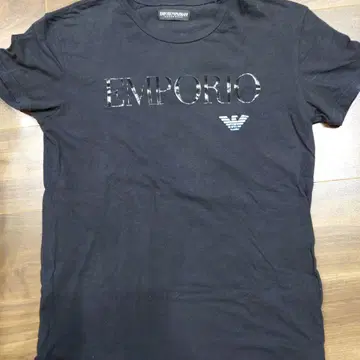 Emporio Armani 블랙 티셔츠