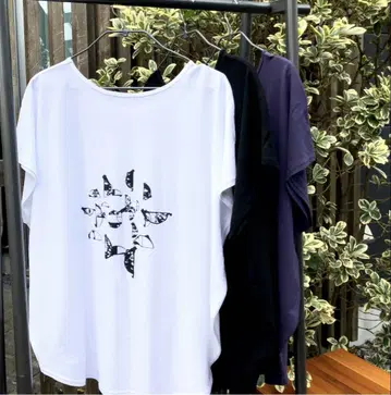 도몬 히후미요 돌먼 슬리브 화이트 티셔츠 완판템