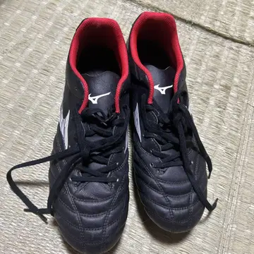 Mizuno 축구화 블랙/레드