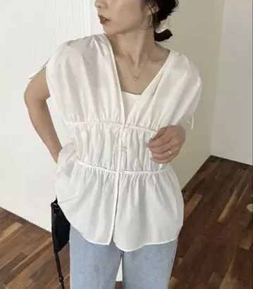 카프리 슈레 마쥬 개더 V 슬리브리스 셔츠 블라우스 미사용 새상품