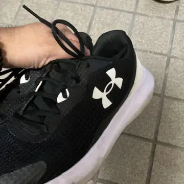 UNDER ARMOUR 언더아머 스니커즈 신발