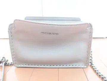 마이클코어스 스터드 숄더백