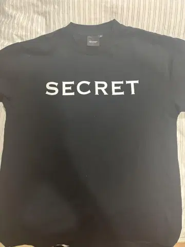 SECRET 셋업 티셔츠