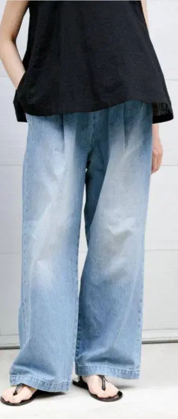 미사용 새상품 카구레 피드 데님 이지 팬츠