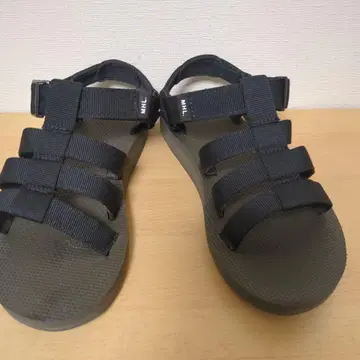 마가렛 호웰 MHL TEVA 콜라보 샌들