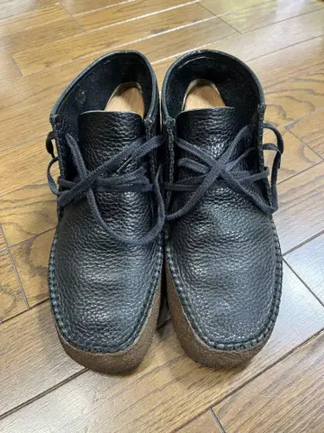 클락스 왈라비 그레인 가죽