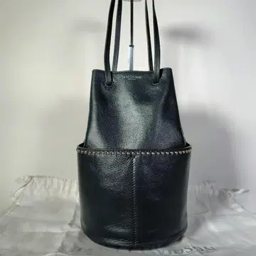 새상품급 J&M DAVIDSON 미니 데이지 숄더백 스터드 짙은 녹색