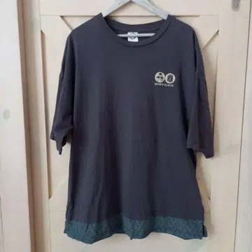 귀멸의 칼날 콜라보 티셔츠 L 사이즈 지유 토미오카 기유