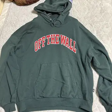 OFF THE WALL 다크 그린 후드티
