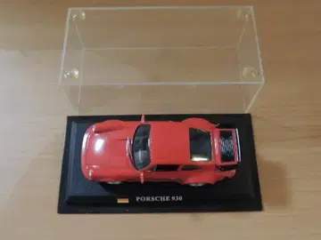Porsche 930 빨간색 미니카 1/43 스케일 케이스 포함