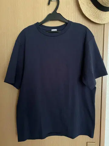 아메리카나 크루넥 원포인트 로고 프린트 반팔 티셔츠