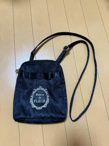 Maison de FLEUR 숄더백