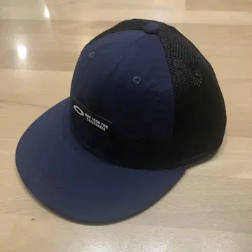 오클리 메쉬 캡