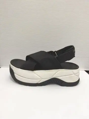 SHAKA 통굽 샌들 25cm