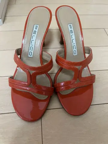 PELLICO 오렌지 힐 샌들